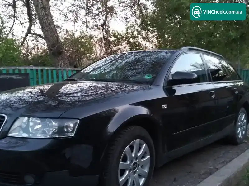 Audi A4 2002, фото з оголошення 2 з 9, VIN WAUZZZ8E62A180063