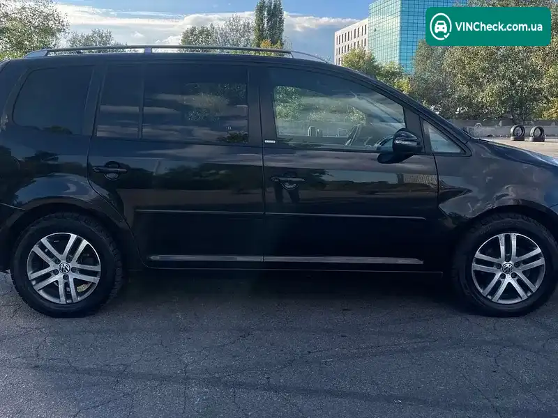 Volkswagen Touran 2011, фото з оголошення 2 з 19, VIN WVGZZZ1TZCW002271