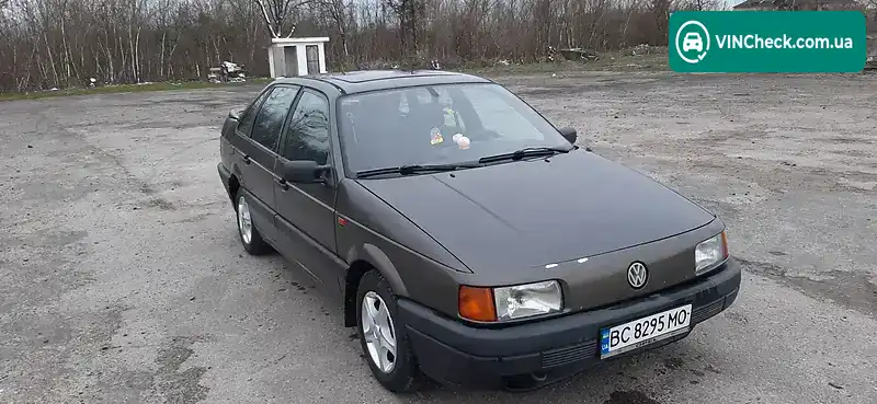 Volkswagen Passat 1992, фото з оголошення 2 з 20, VIN WVWZZZ31ZNE141113