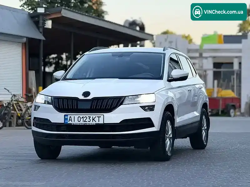 Skoda Karoq 2021, фото з оголошення 2 з 10, VIN TMBJC6NU2NB200397