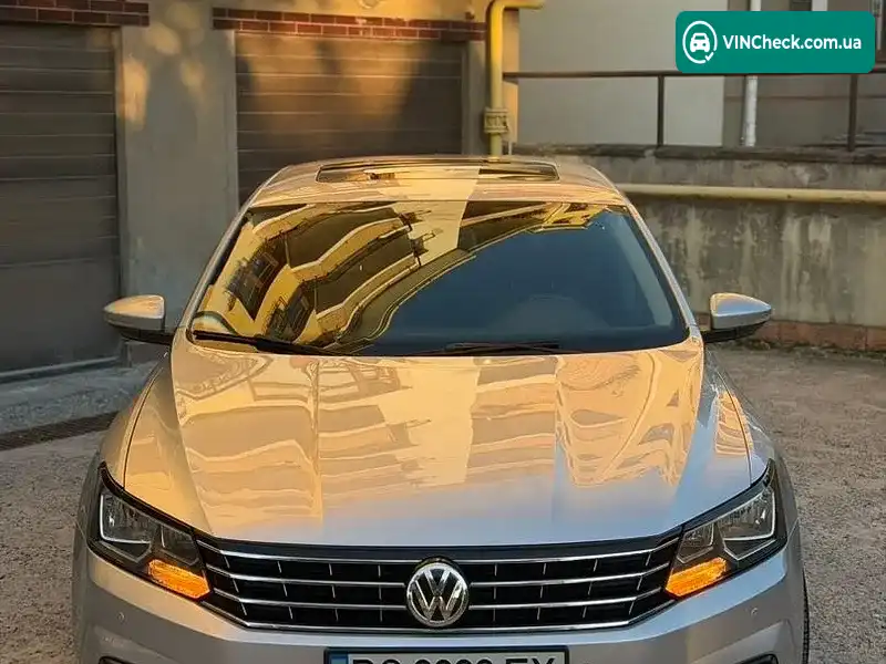 Volkswagen Passat 2016, фото з оголошення 2 з 16, VIN 1VWBT7A31GC028963