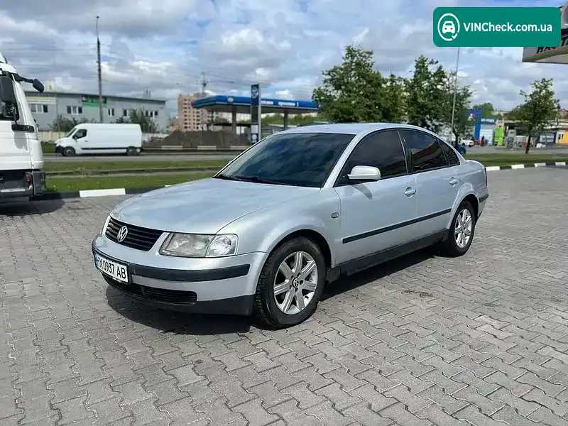 Volkswagen Passat 1998, фото з оголошення 1 з 11, VIN WVWZZZ3BZXP130138
