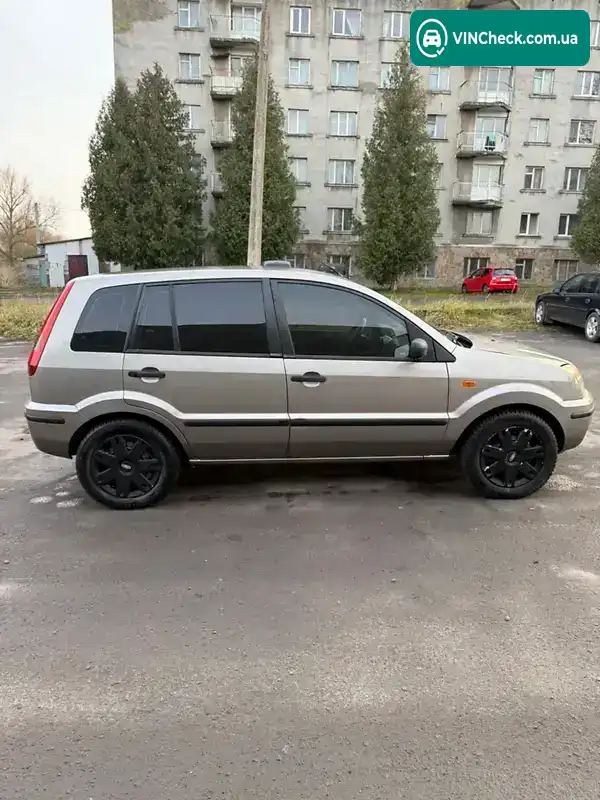 Ford Fusion 2004, фото з оголошення 2 з 6, VIN WF0UXXGAJU4B58316