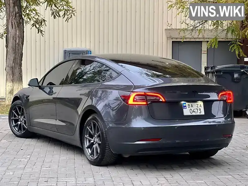 Tesla Model 3 2018, фото з оголошення 2 з 12, VIN 5YJ3E1EB8JF170138