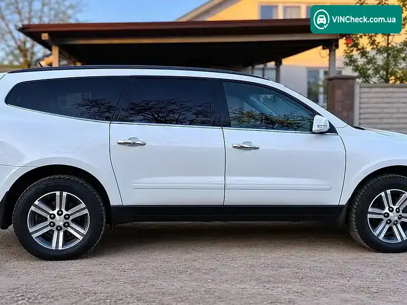 Chevrolet Traverse 2015, фото з оголошення 1 з 8, VIN 1GNKRHKD9GJ196092