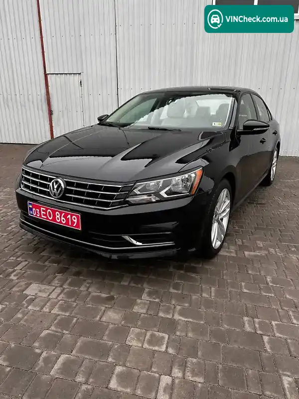 Volkswagen Passat 2018, фото з оголошення 2 з 18, VIN 1VWLA7A30KC006472