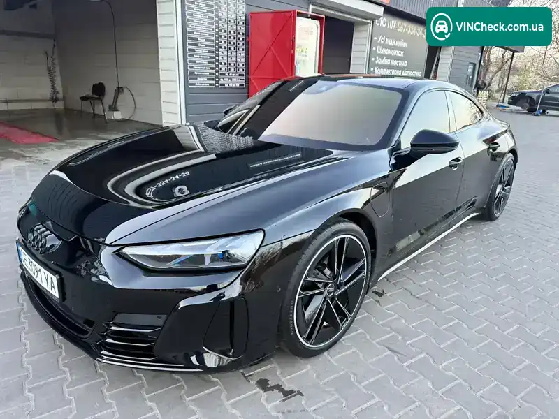 Audi e-tron GT 2023, фото з оголошення 2 з 20, VIN WAUZZZFW3P7003373
