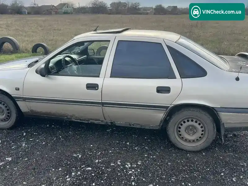 Opel Vectra 1992, фото з оголошення 2 з 7, VIN W0L000087N1247299