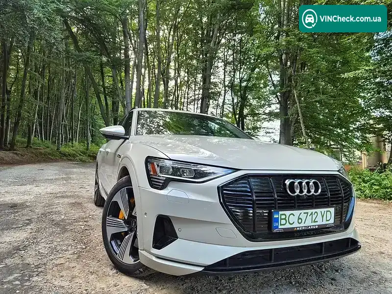 Audi e-tron 2022, фото з оголошення 2 з 14, VIN WA1LAAGE2NB032102