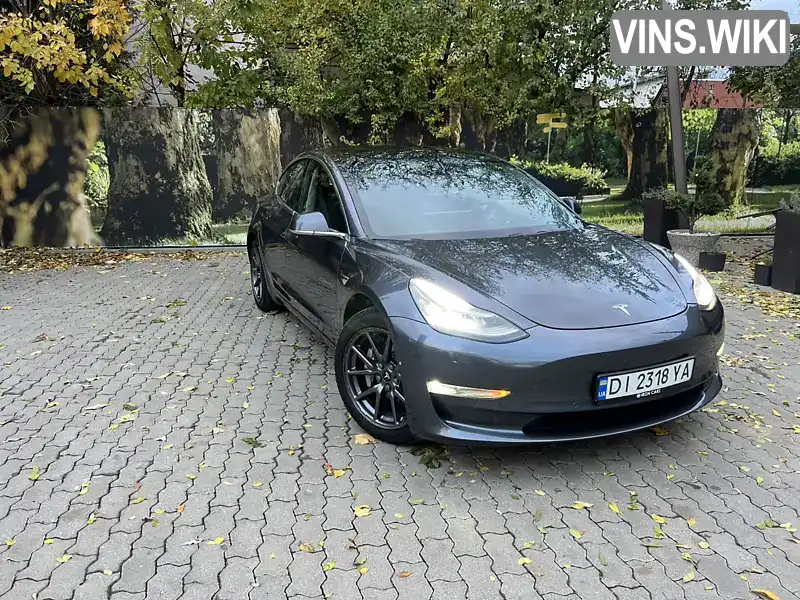 Tesla Model 3 2018, фото з оголошення 1 з 11, VIN 5YJ3E1EA1JF158985