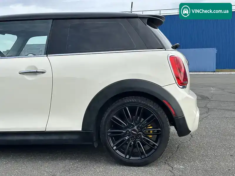 MINI Hatch 2014, фото з оголошення 2 з 21, VIN WMWXP7C53F2A34120