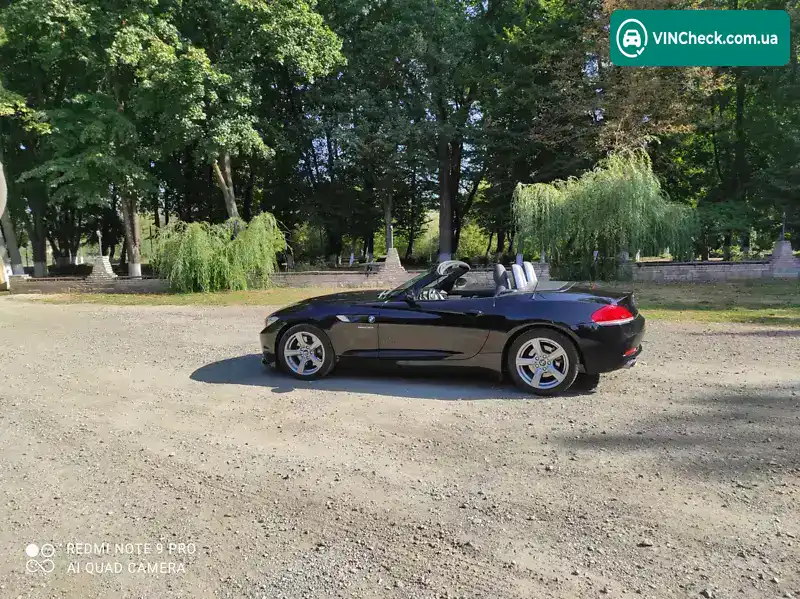 BMW Z4 2010, фото з оголошення 2 з 19, VIN WBALM5C5XBE379081