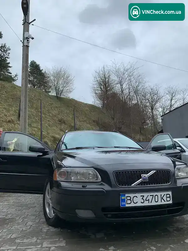 Volvo V70 2006, фото з оголошення 2 з 21, VIN YV1SW714062570536