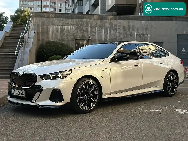 BMW i5 2024, фото з оголошення 2 з 19, VIN LBV51FM01RSE75237
