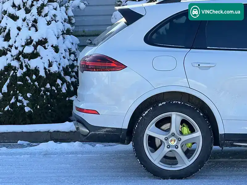 Porsche Cayenne 2016, фото з оголошення 2 з 21, VIN WP1AE2A24HLA71891