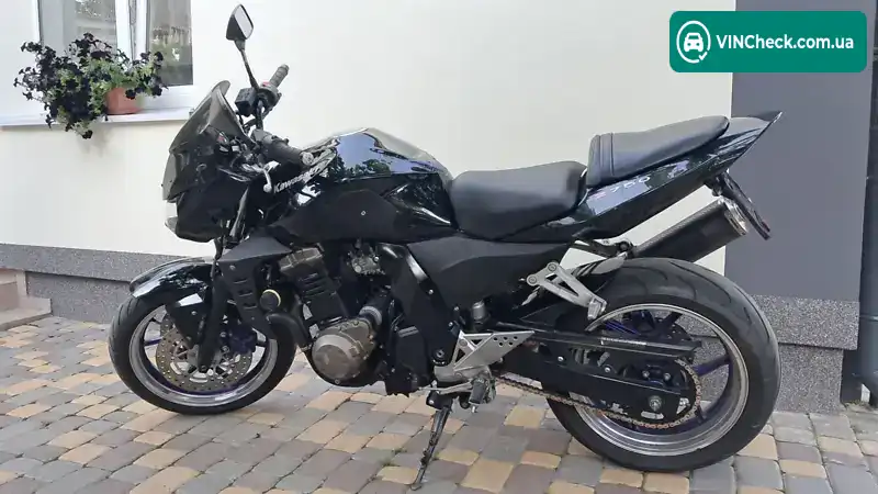Kawasaki Z 750 2006, фото з оголошення 2 з 12, VIN JKAZR750JJA071201