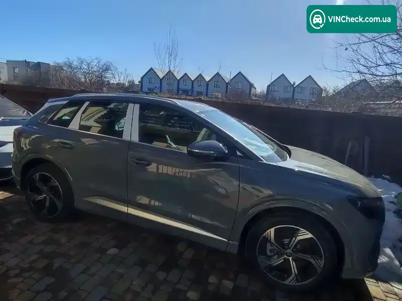 Audi Q4 e-tron 2025, фото з оголошення 1 з 11, VIN LFVVB9G36S5233089