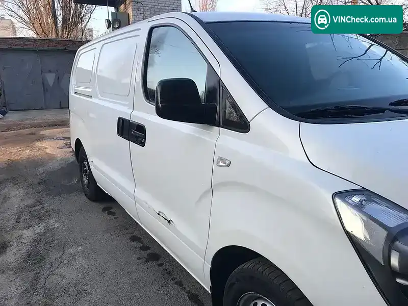 Hyundai H-1 2010, фото з оголошення 2 з 6, VIN KMFWBX7JAAU195654