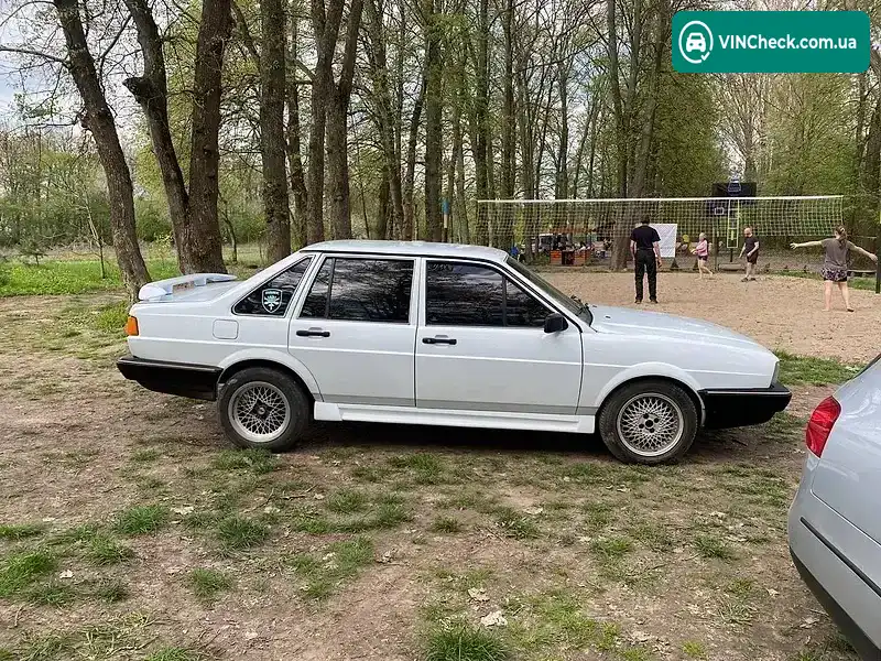 Volkswagen Passat 1987, фото з оголошення 2 з 14, VIN WVWZZZ32ZHE099165
