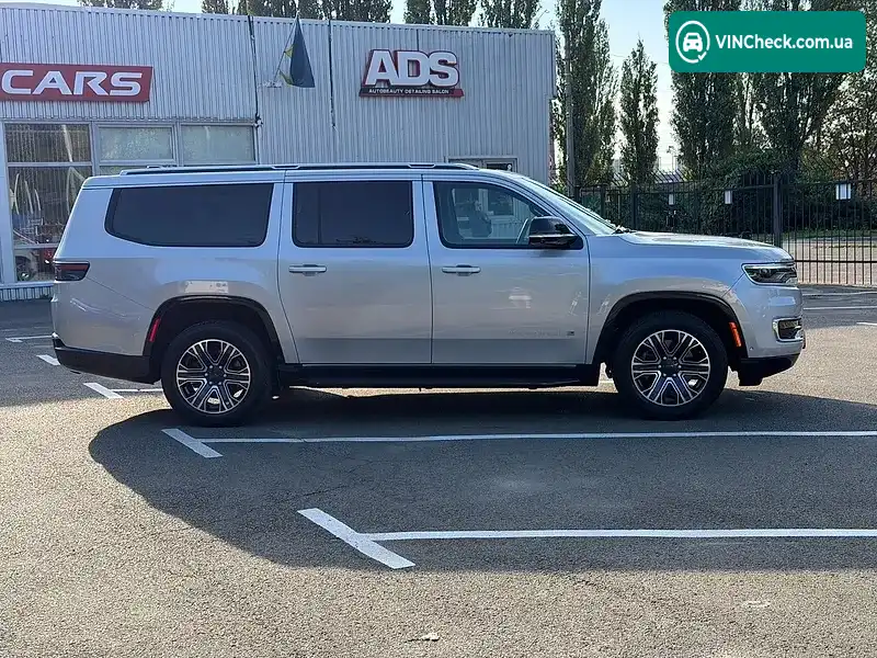 Jeep Wagoneer 2023, фото з оголошення 2 з 20, VIN 1C4SJSAP4RS105719