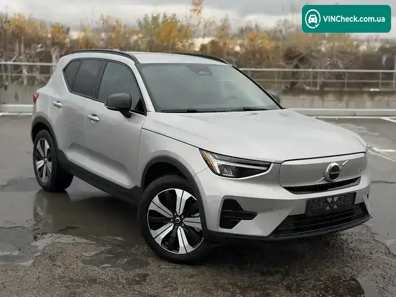 Volvo XC40 2022, фото з оголошення 1 з 18, VIN YV4ED3UK7P2992737