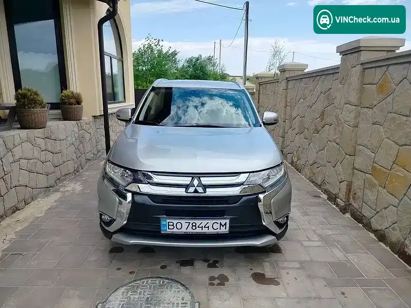 Mitsubishi Outlander 2018, фото з оголошення 2 з 17, VIN JA4AD3A38JJ004631