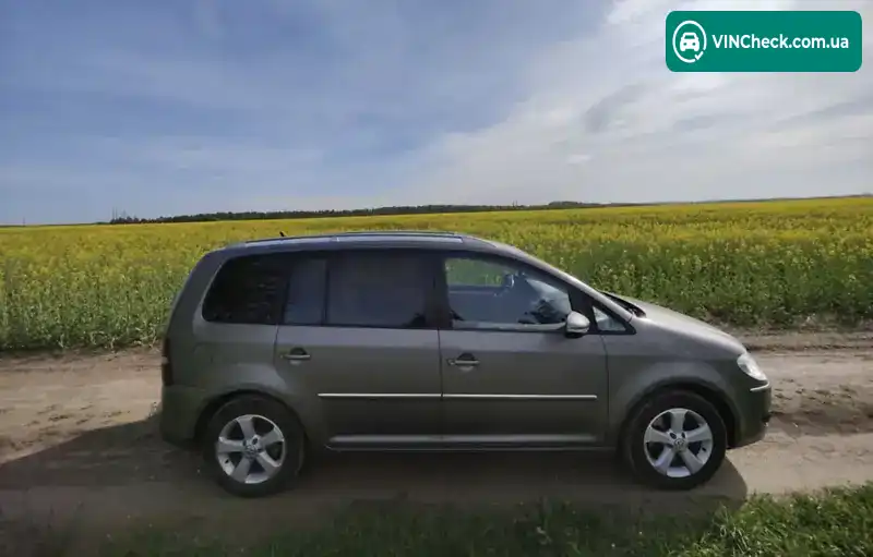 Volkswagen Touran 2010, фото з оголошення 1 з 20, VIN WVGZZZ1TZAW101009