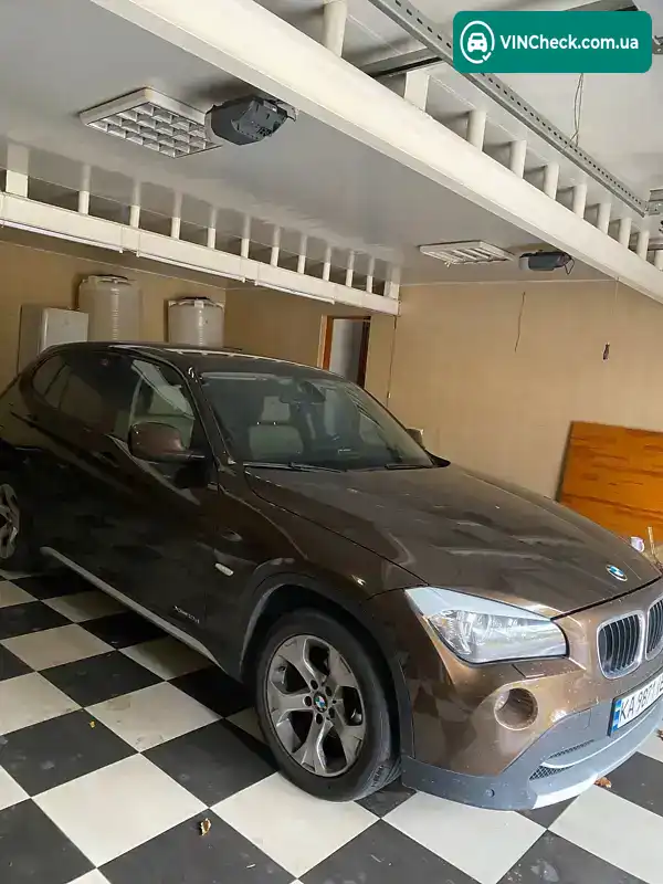 BMW X1 2010, фото з оголошення 2 з 20, VIN WBAVP11020VL06784