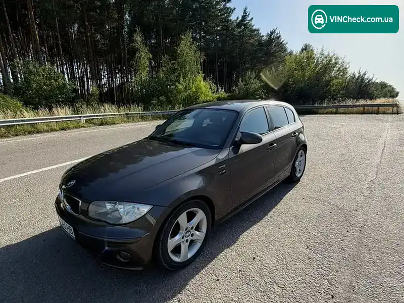 BMW 1 Series 2005, фото з оголошення 1 з 6, VIN WBAUF51040JS59738