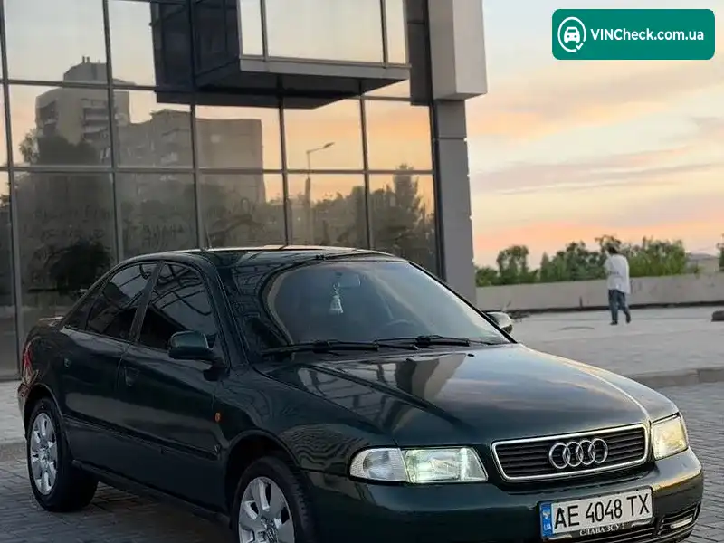 Audi A4 1996, фото з оголошення 1 з 11, VIN WAUZZZ8DZTA327685