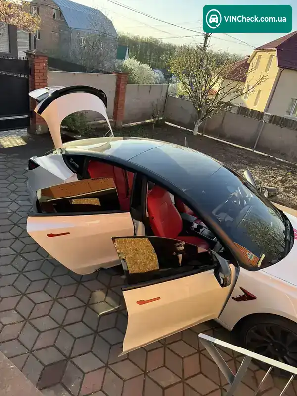 Tesla Model 3 2021, фото з оголошення 2 з 9, VIN 5YJ3E1EC7NF107367