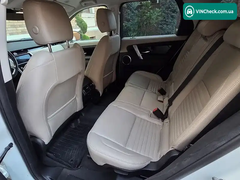 Land Rover Discovery Sport 2021, фото з оголошення 2 з 16, VIN SALCA2BN0MH888604