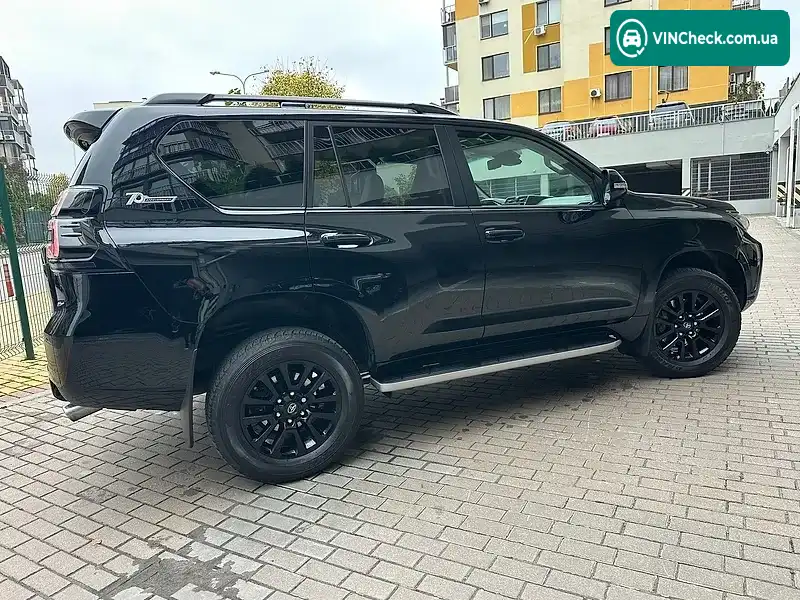 Toyota Land Cruiser Prado 2021, фото з оголошення 2 з 20, VIN JTEBU3FJ80K213759