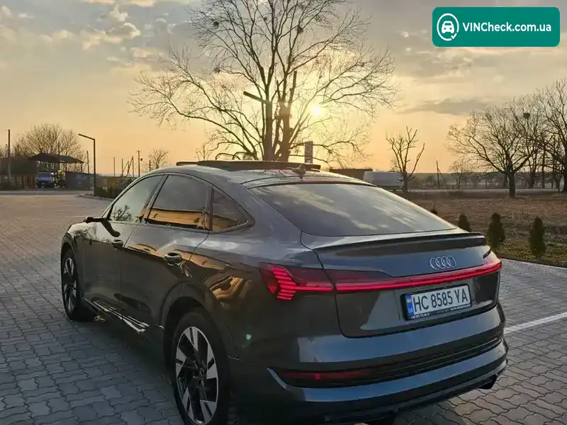 Audi e-tron 2021, фото з оголошення 2 з 20, VIN WAUZZZGE0MB042677