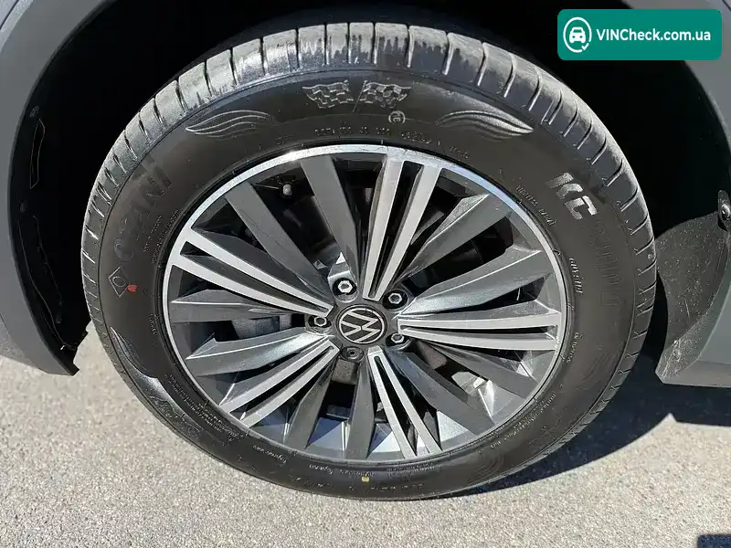 Volkswagen Tiguan 2024, фото з оголошення 2 з 20, VIN 3VV6B7AX5RM230590