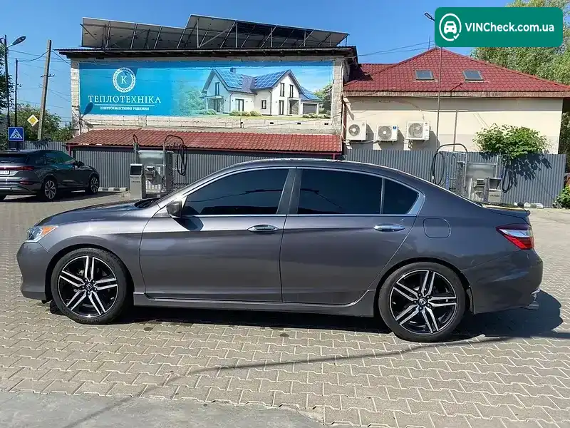 Honda Accord 2017, фото з оголошення 2 з 18, VIN 1HGCR2F55HA303509