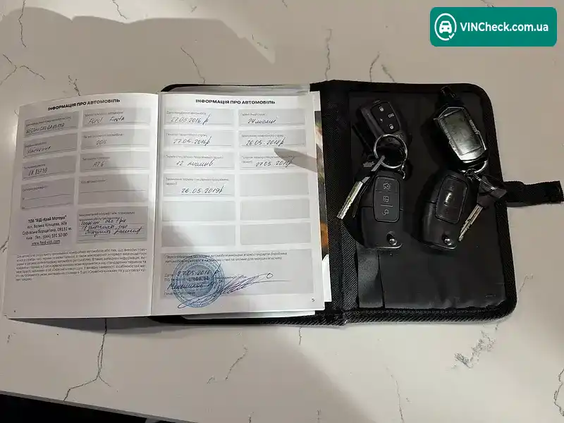 Ford Fiesta 2016, фото з оголошення 2 з 21, VIN WF0DXXGAKDGA83739