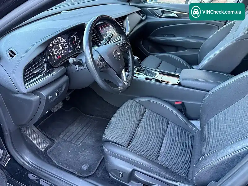 Opel Insignia 2021, фото з оголошення 2 з 20, VIN W0VZT8EP5M1019782