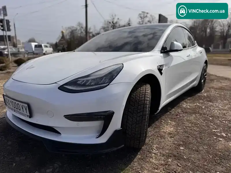 Tesla Model 3 2019, фото з оголошення 2 з 20, VIN 5YJ3E1EB2KF433340