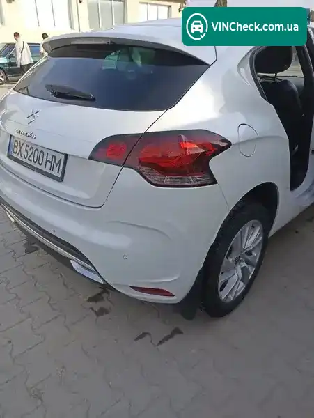 Citroen DS4 2014, фото з оголошення 2 з 21, VIN VF7NXRHHAEY509271