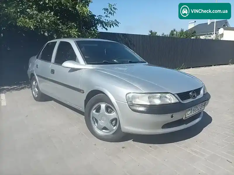 Opel Vectra 1998, фото з оголошення 1 з 10, VIN W0L0JBF19W1139575
