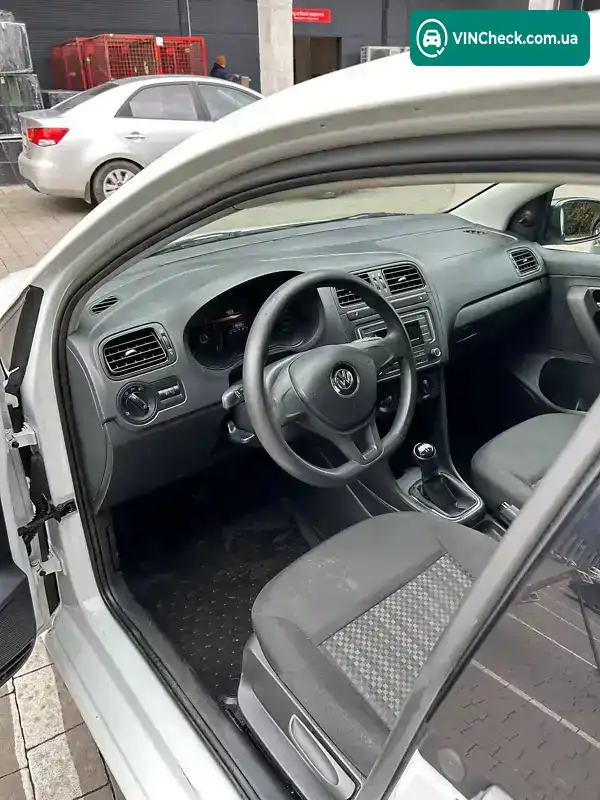 Volkswagen Polo 2019, фото з оголошення 1 з 21, VIN XW8ZZZ61ZLG011105