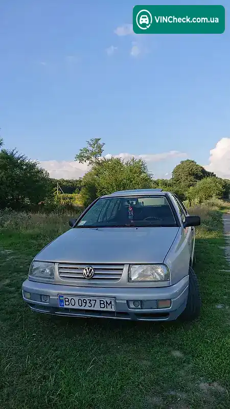 Volkswagen Vento 1996, фото з оголошення 2 з 20, VIN WVWZZZ1HZTW165142