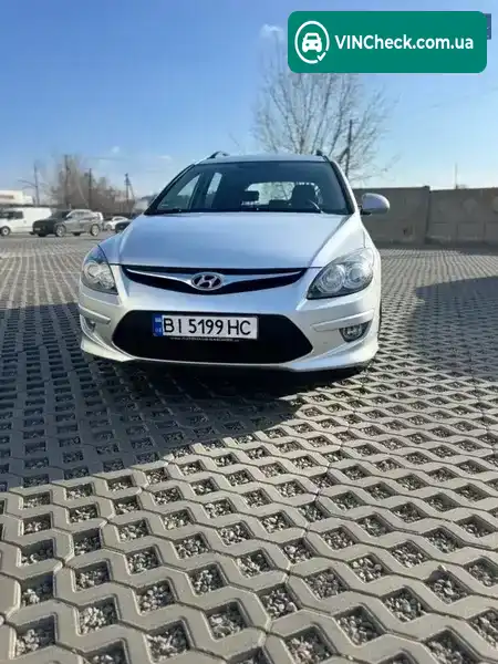 Hyundai i30 2010, фото з оголошення 2 з 13, VIN TMADB81CABJ050699