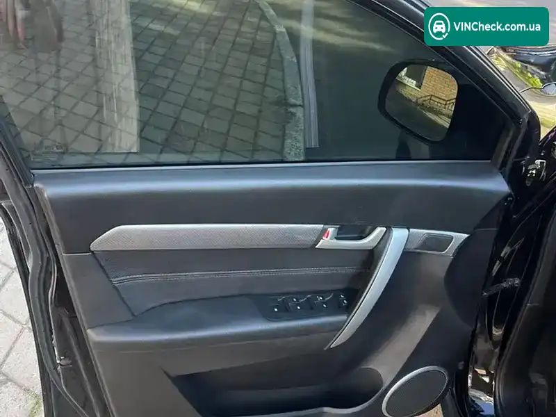 Chevrolet Captiva 2017, фото з оголошення 2 з 17, VIN KL1CD2669HB753498