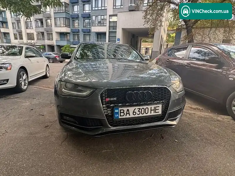 Audi A4 2013, фото з оголошення 2 з 11, VIN WAUBFAFLXEN022142
