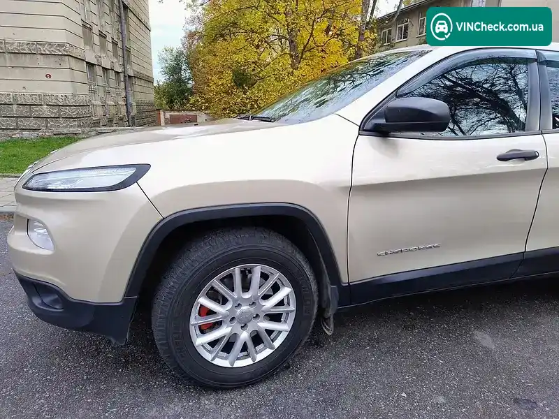 Jeep Cherokee 2015, фото з оголошення 2 з 18, VIN 1C4PJLAB4FW760791