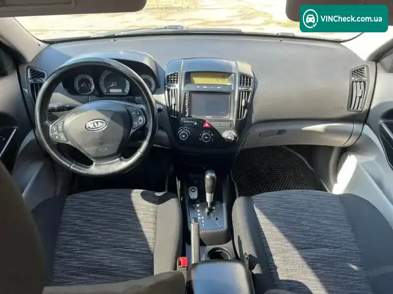 Kia Ceed 2008, фото з оголошення 1 з 21, VIN Y6LFF24238L006115