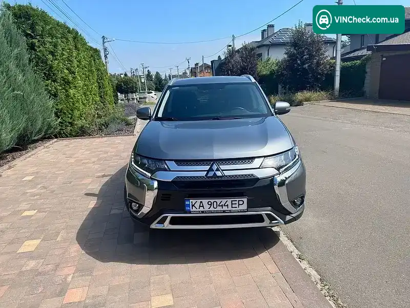 Mitsubishi Outlander 2021, фото з оголошення 2 з 20, VIN JMBXTGF3WLZ001251