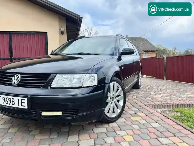 Volkswagen Passat 2000, фото з оголошення 1 з 21, VIN WVWZZZ3BZYE511930